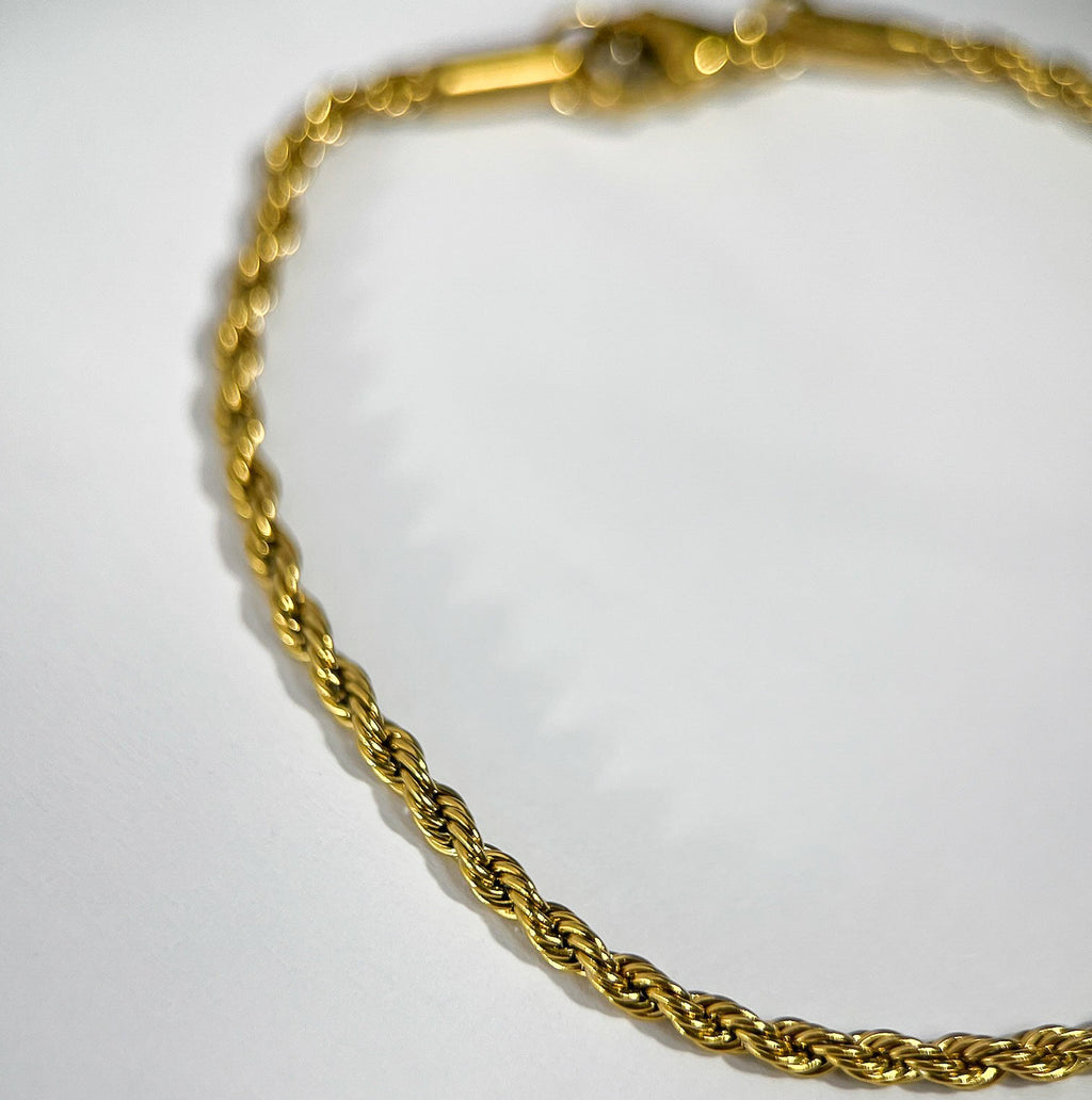 Rosé Dainty Bracelet