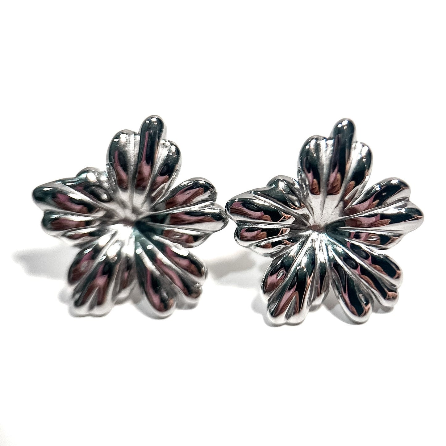 Pau Flower Earrings