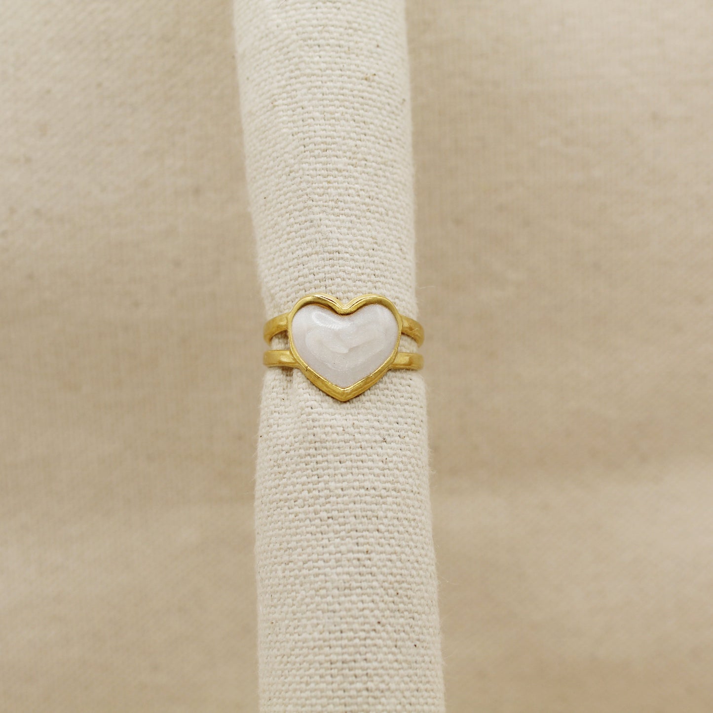Eva Ring