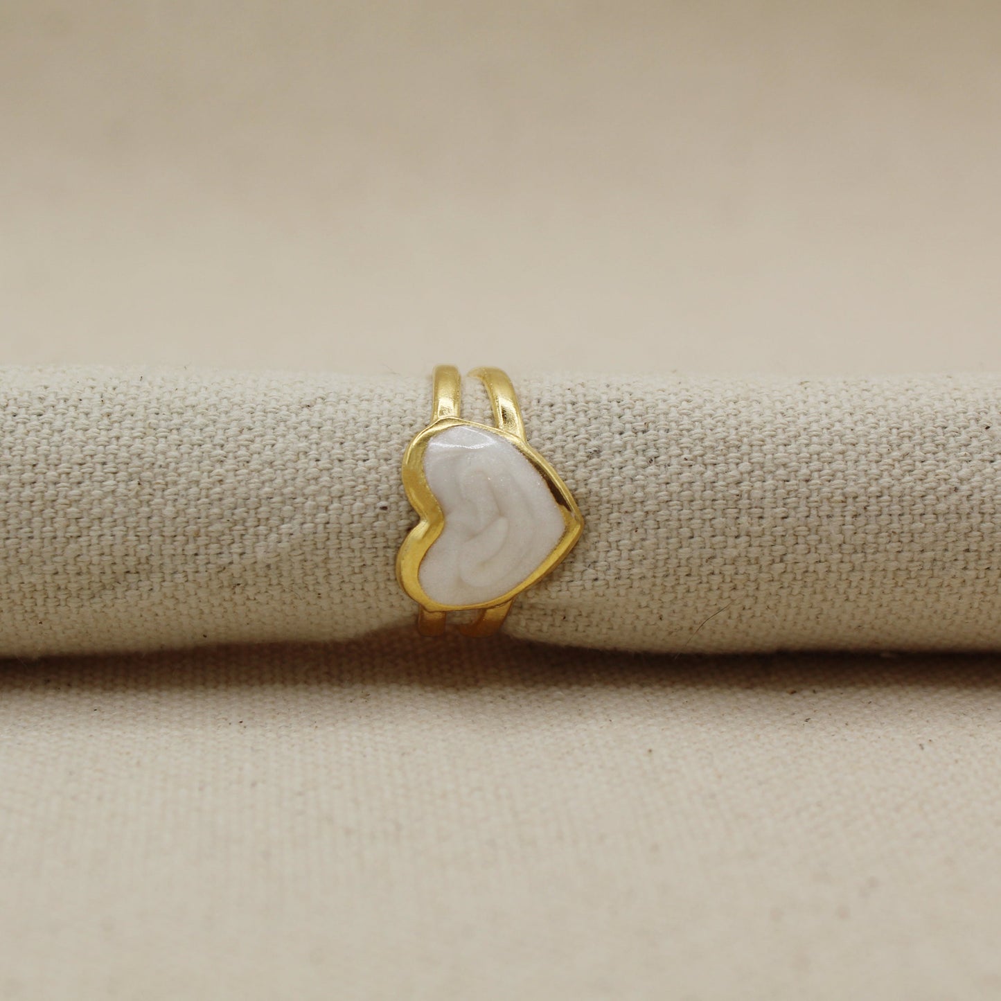 Eva Ring