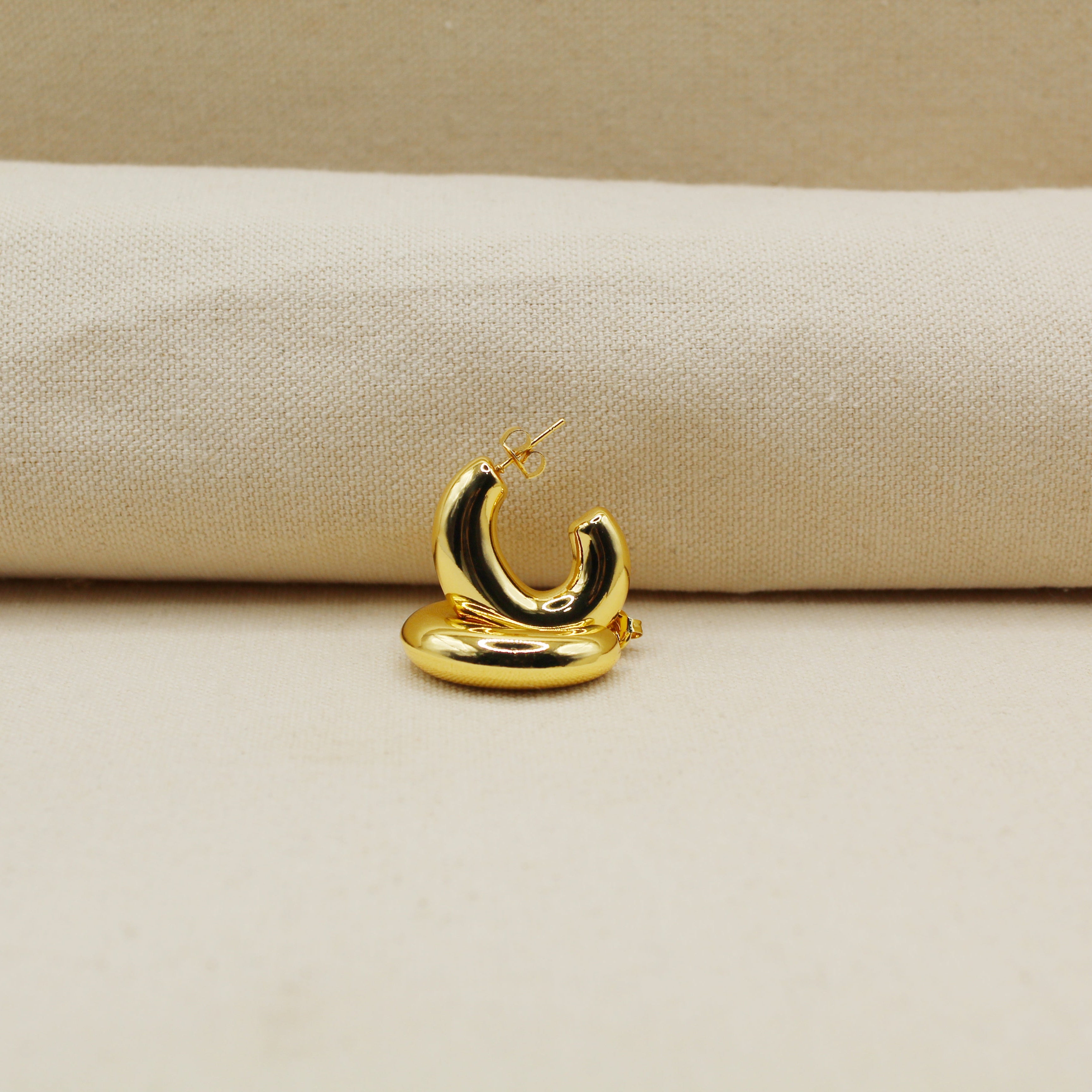 Lyra Chunky Hoop Earrings